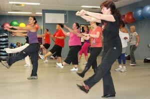 800px-US_Army_52862_Zumba_adds_Latin_dance_to_fitness_routine